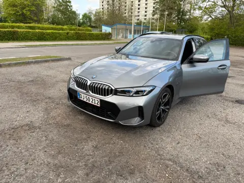 BMW 330e