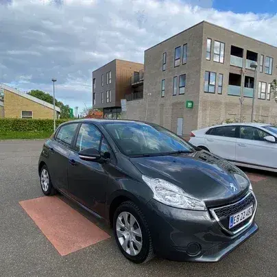 Peugeot 208 1,0 VTi Access 5d