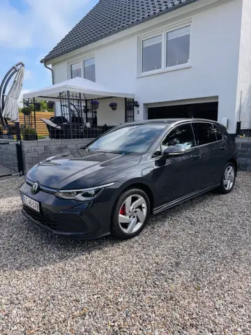 VW Golf VIII 1,4 GTE DSG 5d