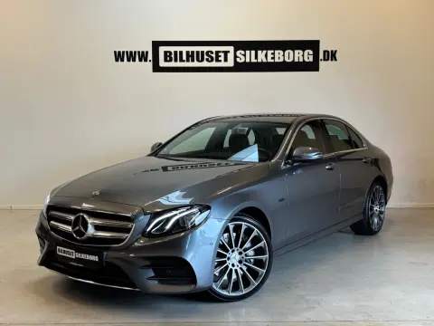 MERCEDES-BENZ E300