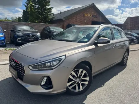 Hyundai i30 1,4 T-GDi Premium stc. DCT 5d