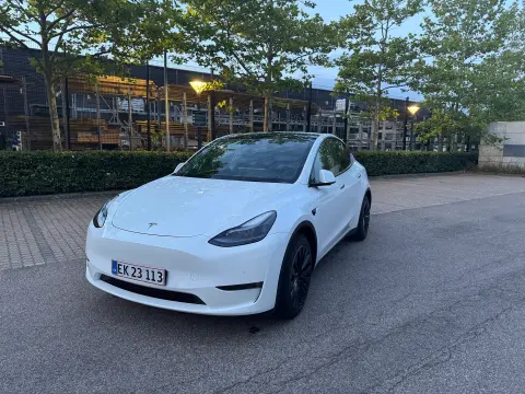 Tesla Model YLong Range AWD 5d