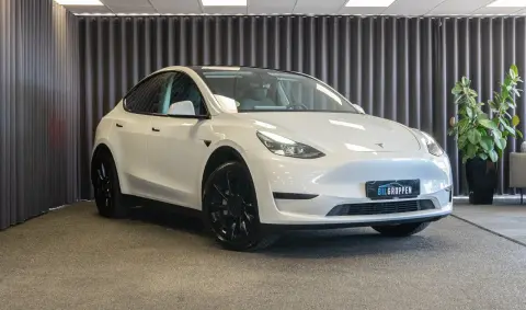 Tesla Model YRWD 5d