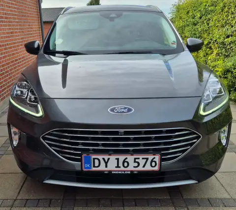 Ford Kuga 2,5 PHEV Titanium CVT 5d