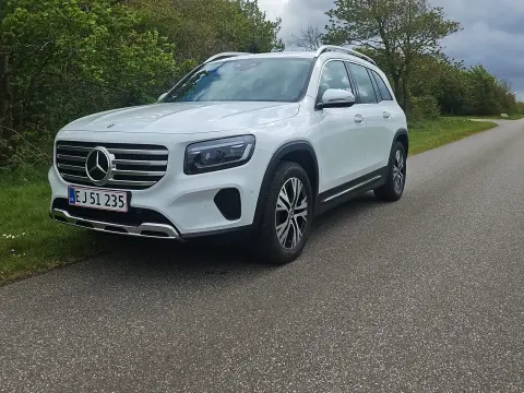 MERCEDES-BENZ GLB