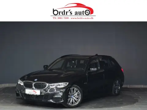 BMW 330e