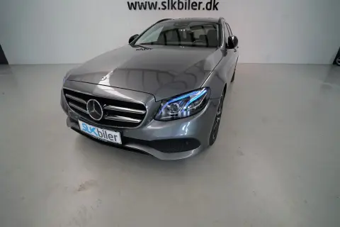 MERCEDES-BENZ E220