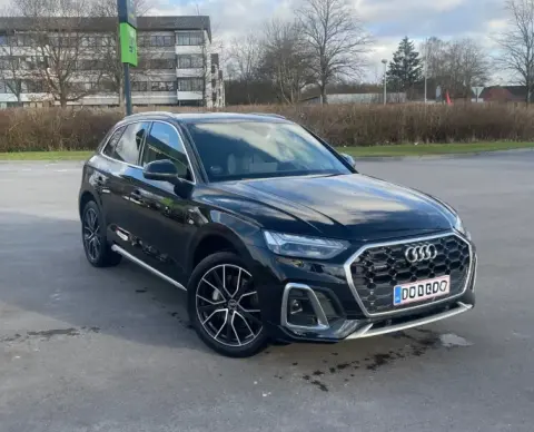 Audi Q5 5,0 TFSi e S-line quattro S-tr. 5d
