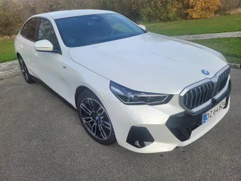 BMW i5 eDrive40 M-Sport 4d