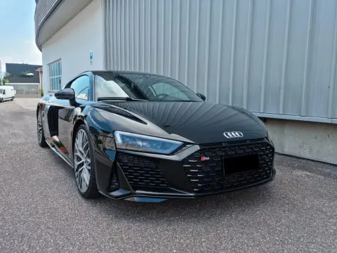Audi R8 5.2 FSI V10 RWD performance 5,2