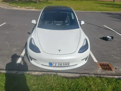 Tesla Model 3Long Range AWD 4d