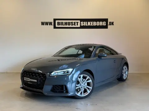 AUDI TT