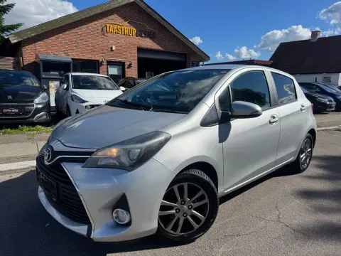 Toyota Yaris 1,0 VVT-i T2 5d