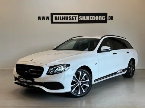 MERCEDES-BENZ E300