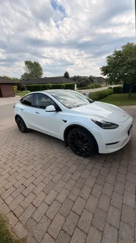 Tesla Model YPerformance AWD 5d