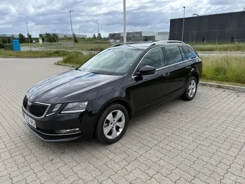 Skoda Octavia 1,6 TDi 115 Style Combi DSG 5d