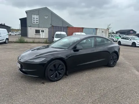Tesla Model 3RWD 4d