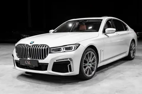BMW 750i xDrive 4,4