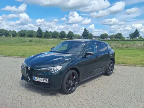 Alfa Romeo Stelvio 2,0 T 250 Sprint aut. Q4 5d