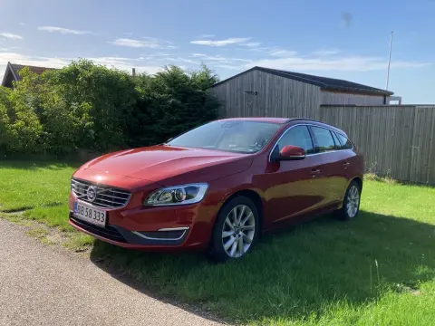 Volvo V60 2,0 T4 190 Momentum aut. 5d