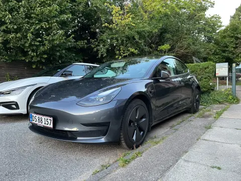 Tesla Model 3RWD 4d