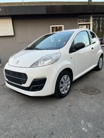 PEUGEOT 107
