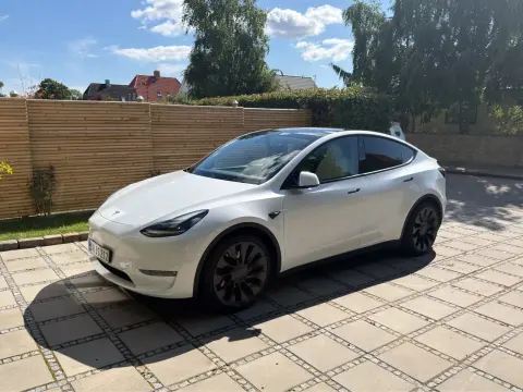 Tesla Model YPerformance AWD 5d