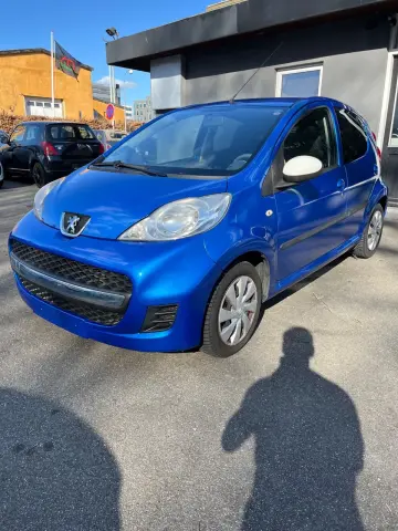 PEUGEOT 107