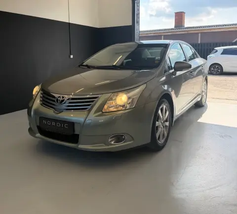TOYOTA AVENSIS