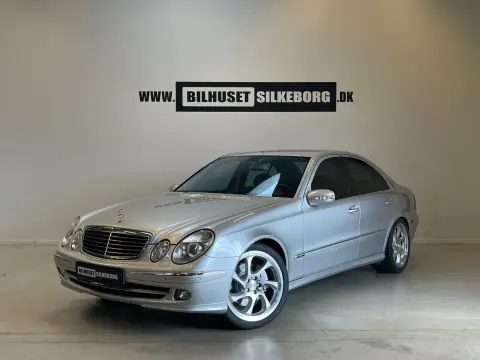 MERCEDES-BENZ E500