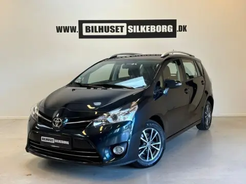 TOYOTA VERSO
