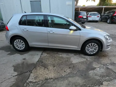 VW GOLF