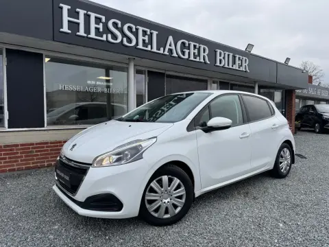 PEUGEOT 208