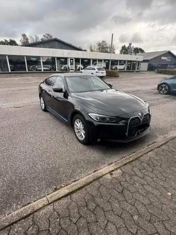 BMW i4 eDrive35 Charged 5d