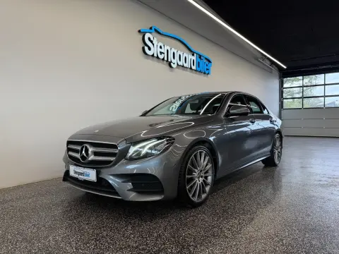 MERCEDES-BENZ E220